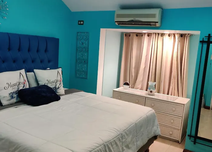 Aparthotel Fisherman's Point Beach-front Condomania