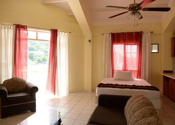 Fisherman's Point Beach-front Condomania Aparthotel