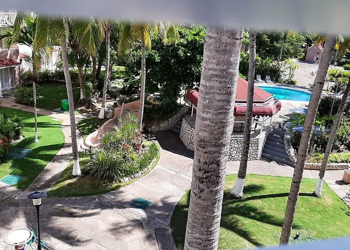 Fisherman's Point Beach-front Condomania 3* Ocho Rios